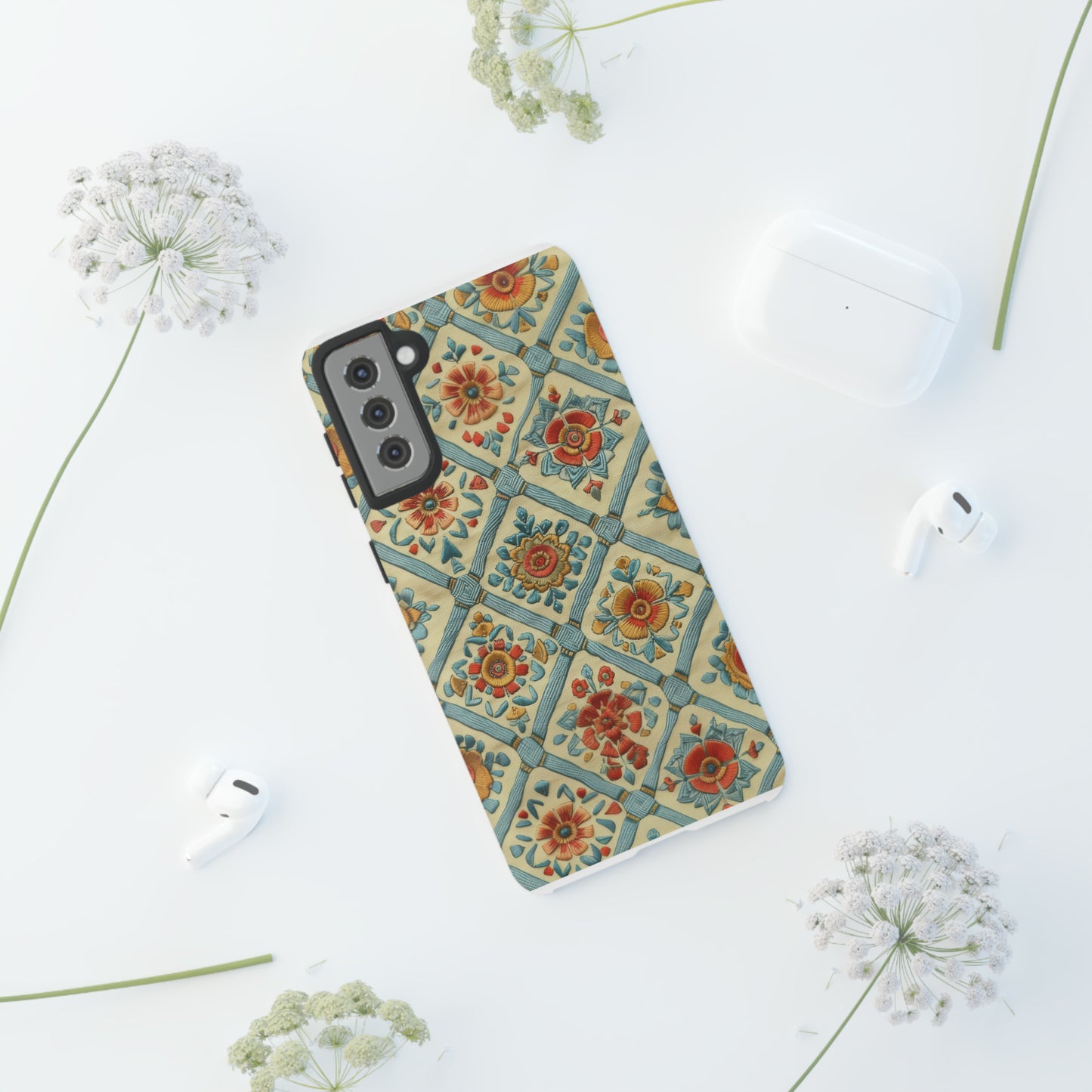 Vintage gesteppte florale iPhone-Hülle, Telefonhülle mit besticktem Design, handwerklich inspirierte Schutzausrüstung, robuste Hüllen