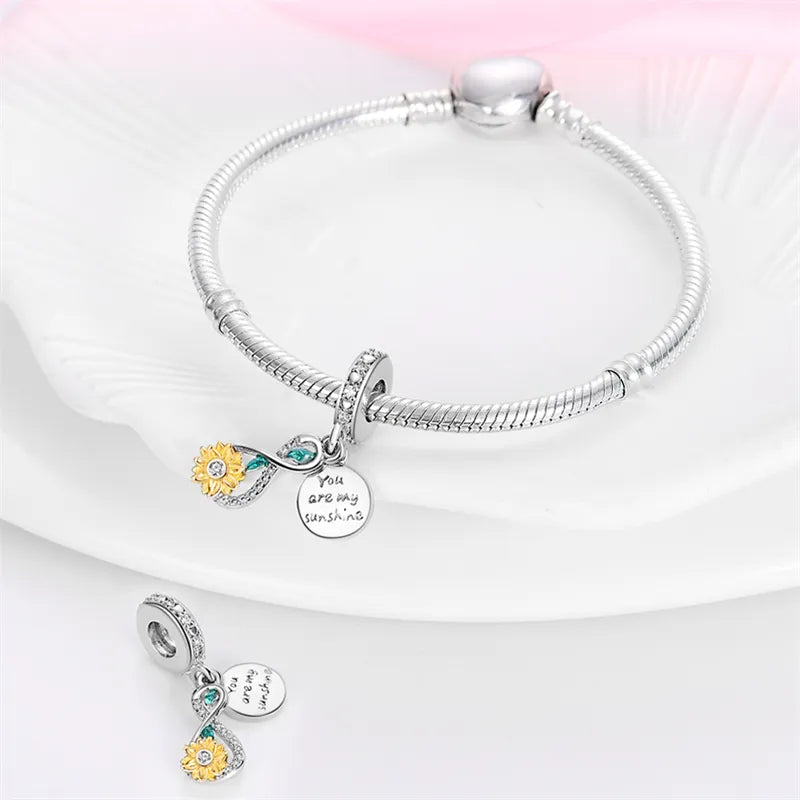 "You Are My Sunshine" Silber-Charm mit Sonnenblume und eingravierter Botschaft